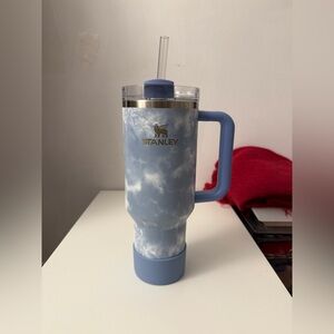 EUC Stanley 40 oz Tumbler in Ocean Tie Dye